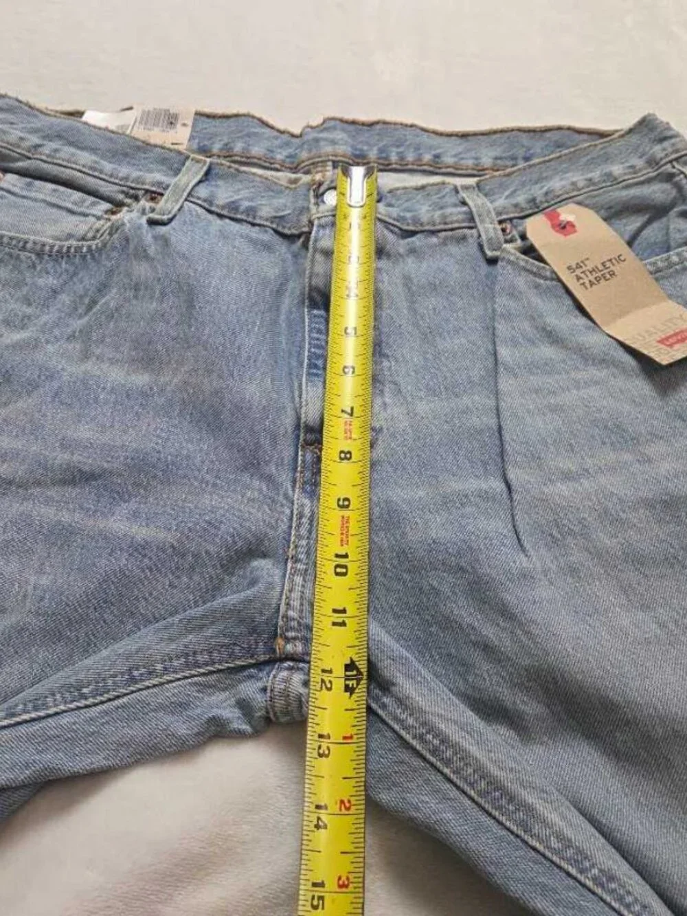 New 36x34 Levi's 541 Athletic Fit  taper jeans with Warp Stretch light wash